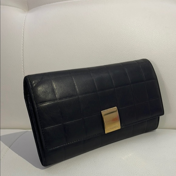 Authentic CHANEL Chocolate Bar Purse Wallet - Picture 4 of 15